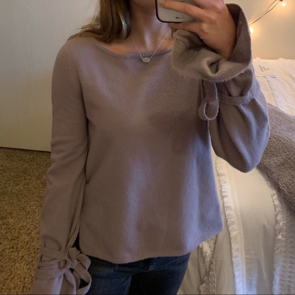 Cupcakes and cashmere sweater - Picture 1 of 5